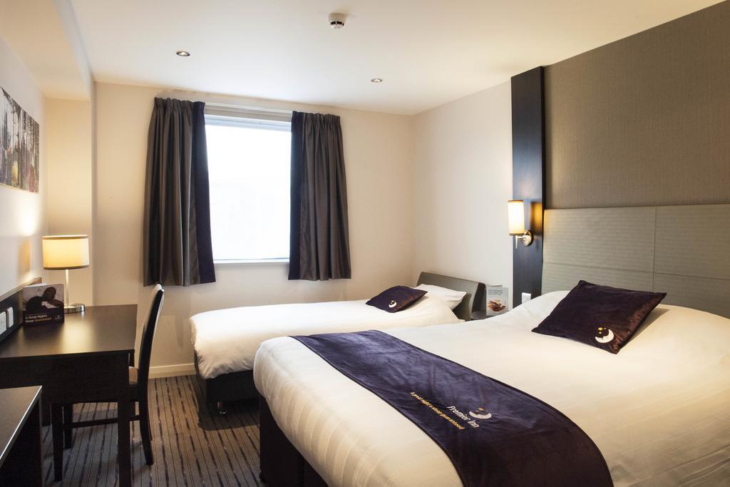 Premier Inn Bodmin Exterior photo